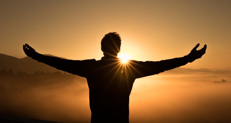 كيف يسرق القلق طاقة الجسد؟ دليل طبي متكامل لاستعادة حيويتك